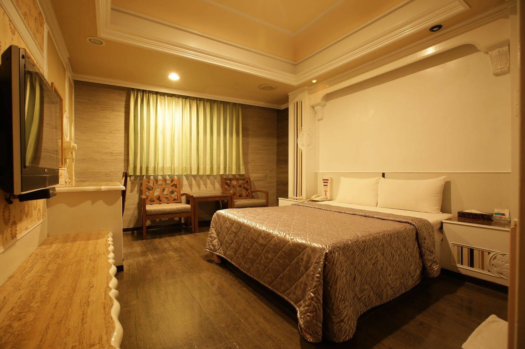 Hua Yue Hotel Đào Viên Ngoại thất bức ảnh